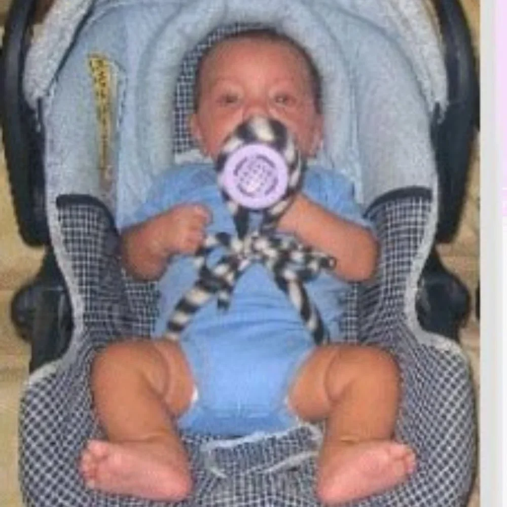 Baby Bottle Helper, Hands Free Feeding, XTRA Hand